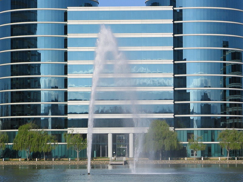 800px-Oracle_Fountain_(6532480)